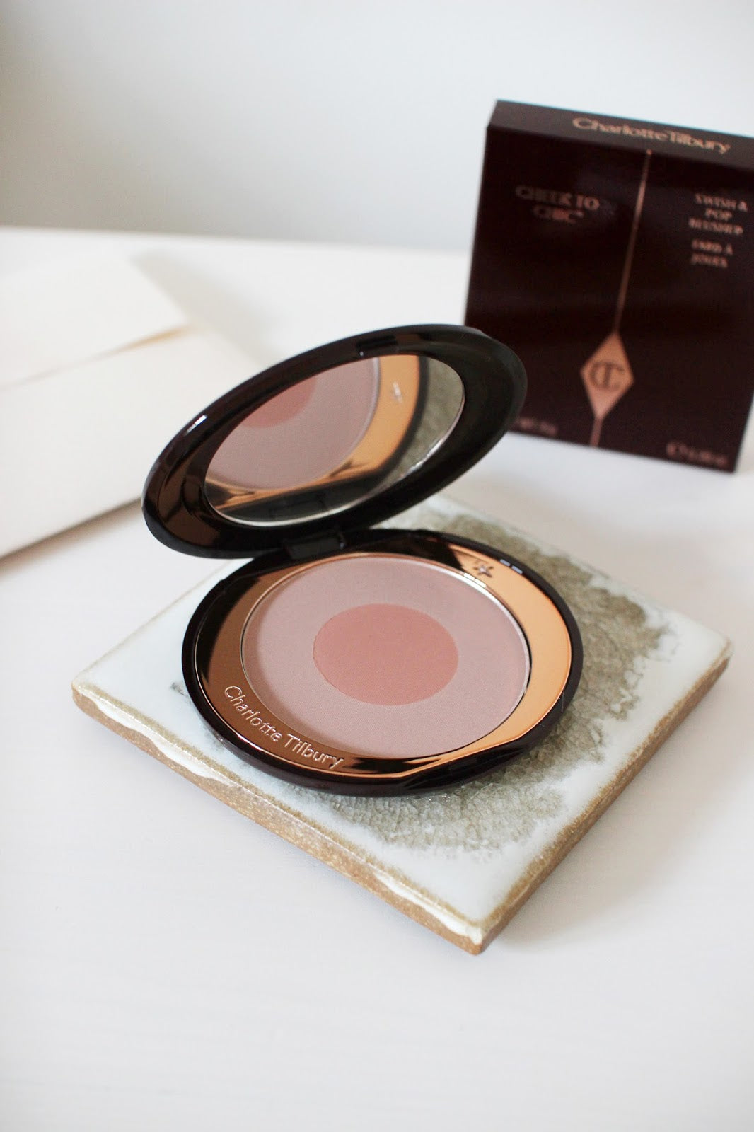 Charlotte tilbury cheek to chic blush