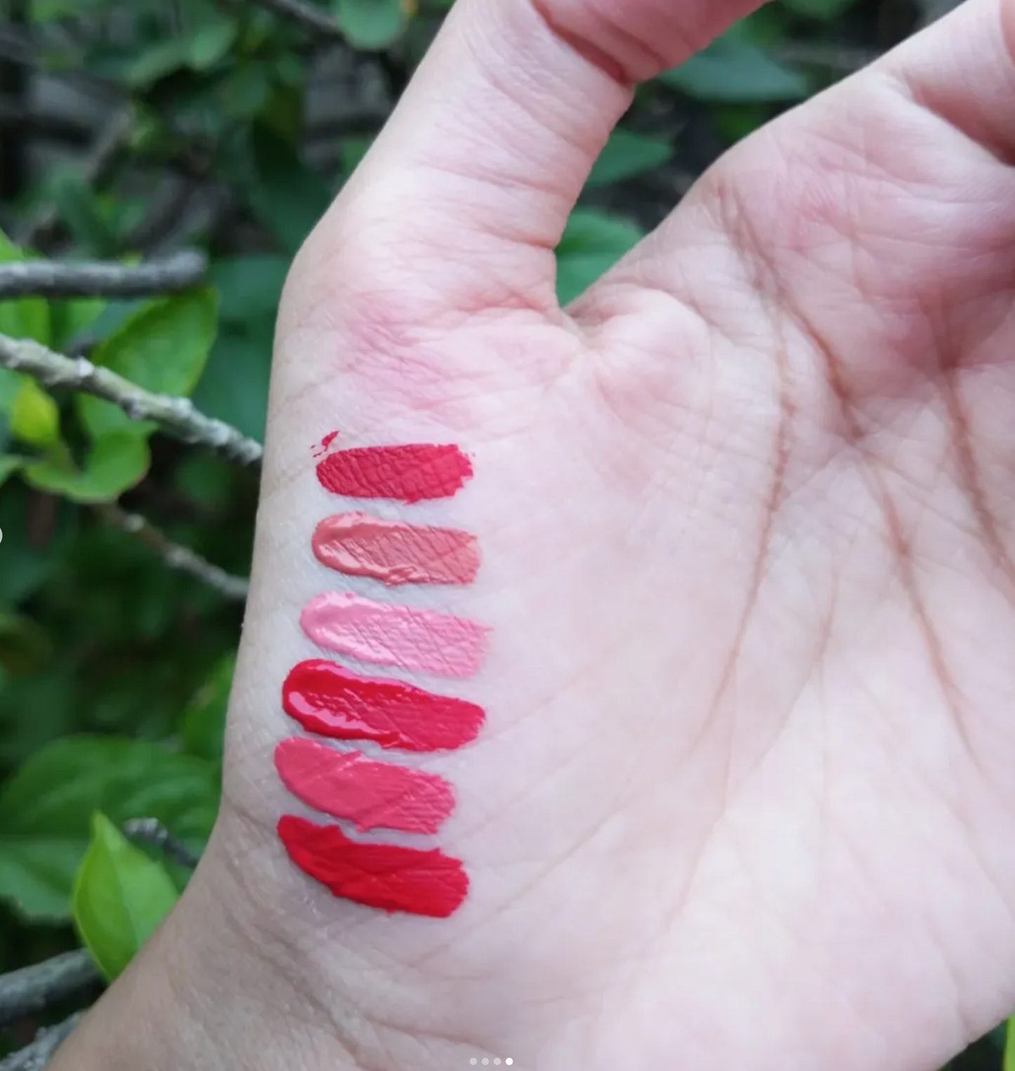 Yeah kiss Lipgloss ( Pack of 6 )