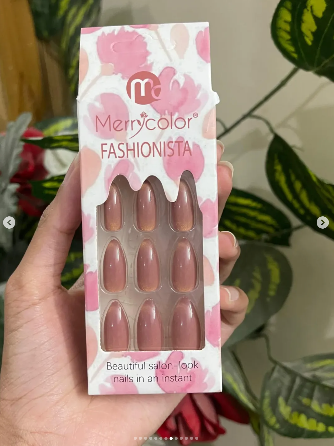 Merry color nails ( bundle of 6 sets )