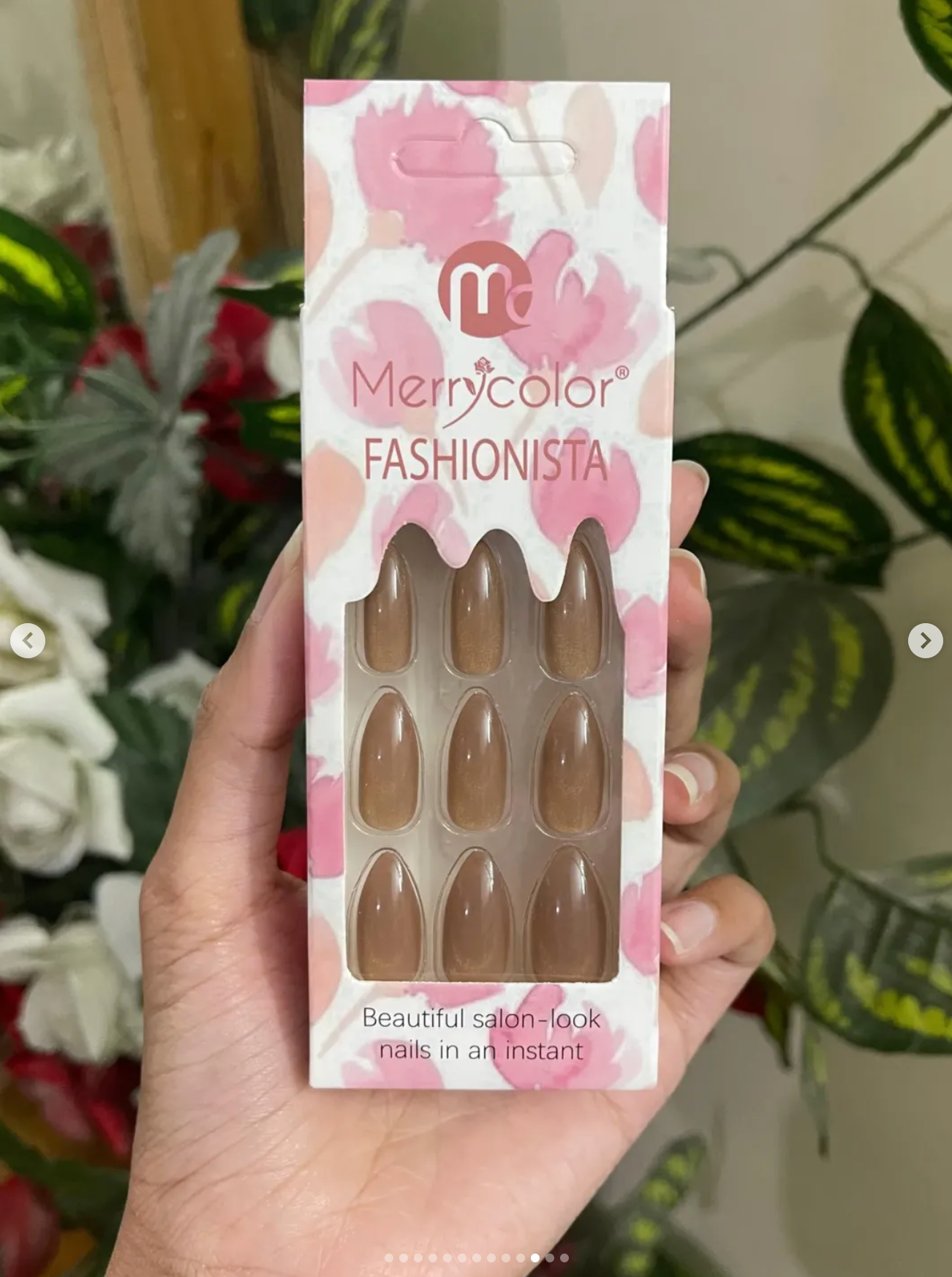 Merry color nails ( bundle of 6 sets )
