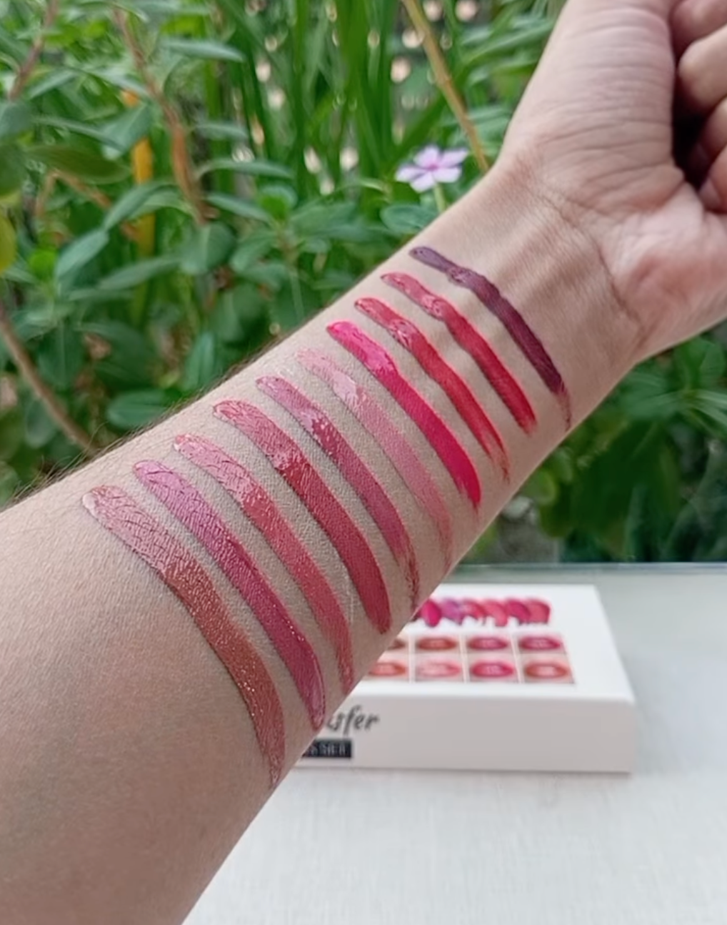 Meidian non transfer lipgloss set - 10 Pcs Box