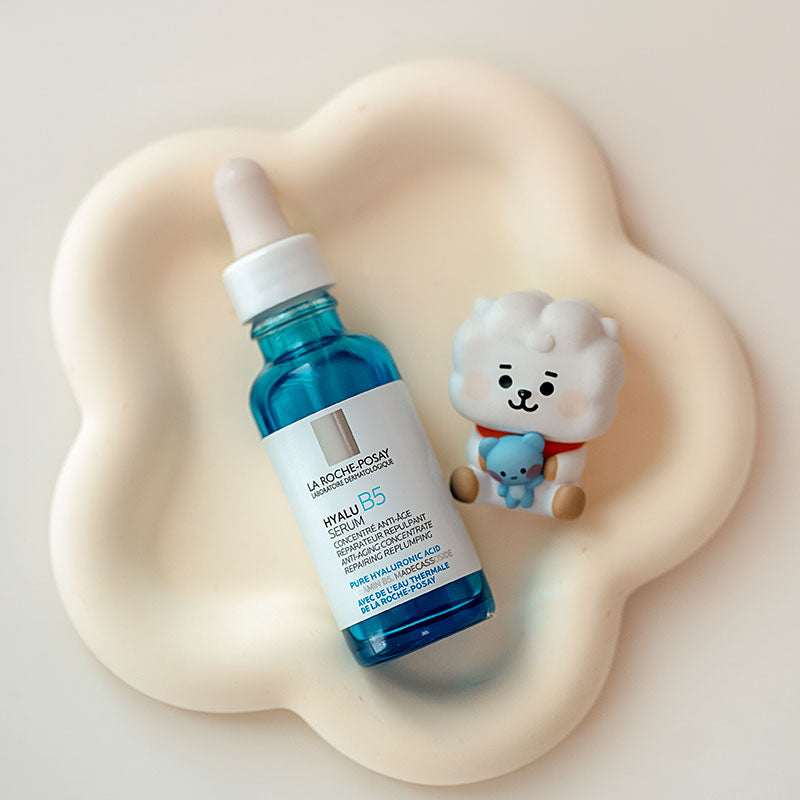 La Roche-Posay Hyalu B5 Pure Hyaluronic Acid Serum bottle for deep hydration and skin repair